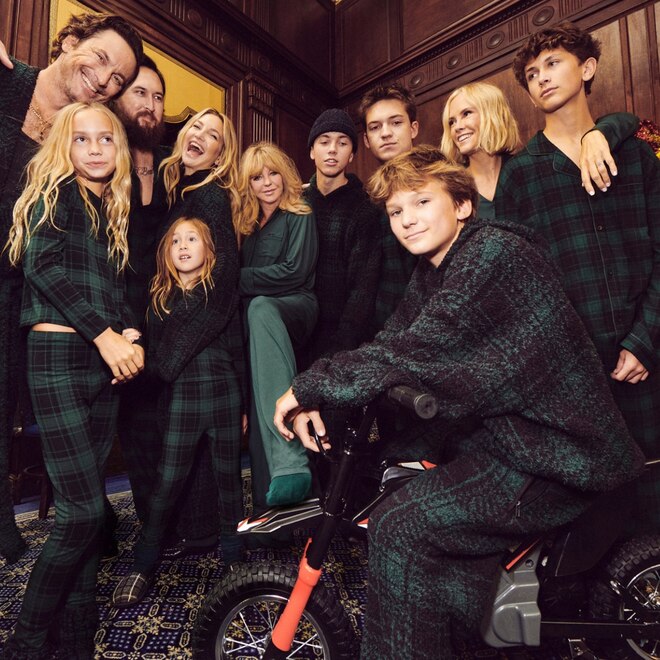 Kate Hudson and Goldie Hawn’s SKIMS Holiday Pajamas Are Selling Out